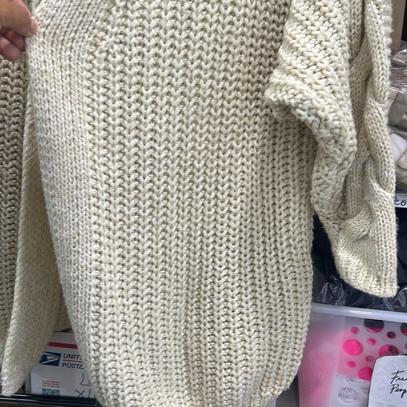 Chunky Oversized Solid Color Open Front Cream Knit Cardigan Sweater - Picture 7 of 15